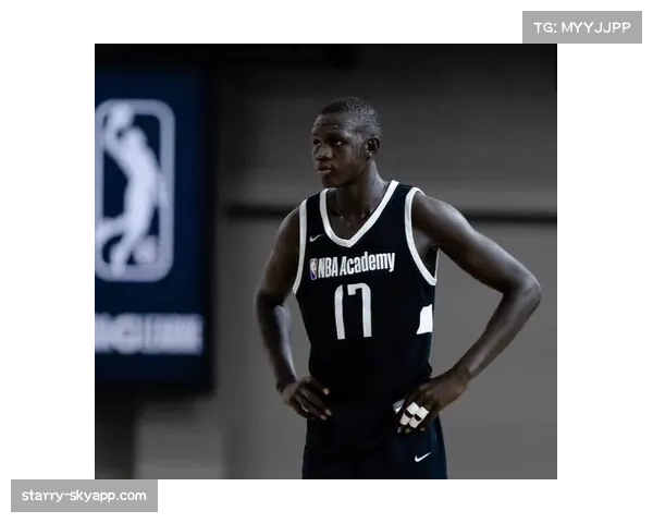 太阳主帅谈中锋轮换：马威表现出色马鲁阿奇仍需进一步评估